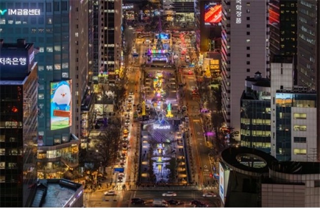 서울빛초롱축제·광화문 마켓, 뜨거운 관심 속 운영시간 연장